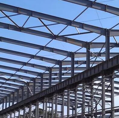 कस्टम डिज़ाइन स्टील फ्रेम संरचना औद्योगिक पूर्वनिर्मित भवन कार्यशाला फैक्टरी प्लांट गोदाम भंडारण हैंगर